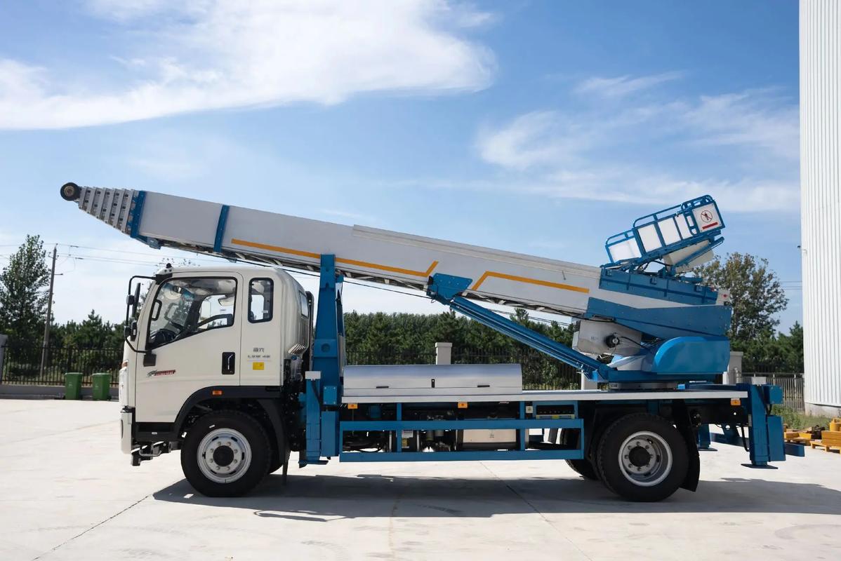 沙市云梯上料车租赁费用