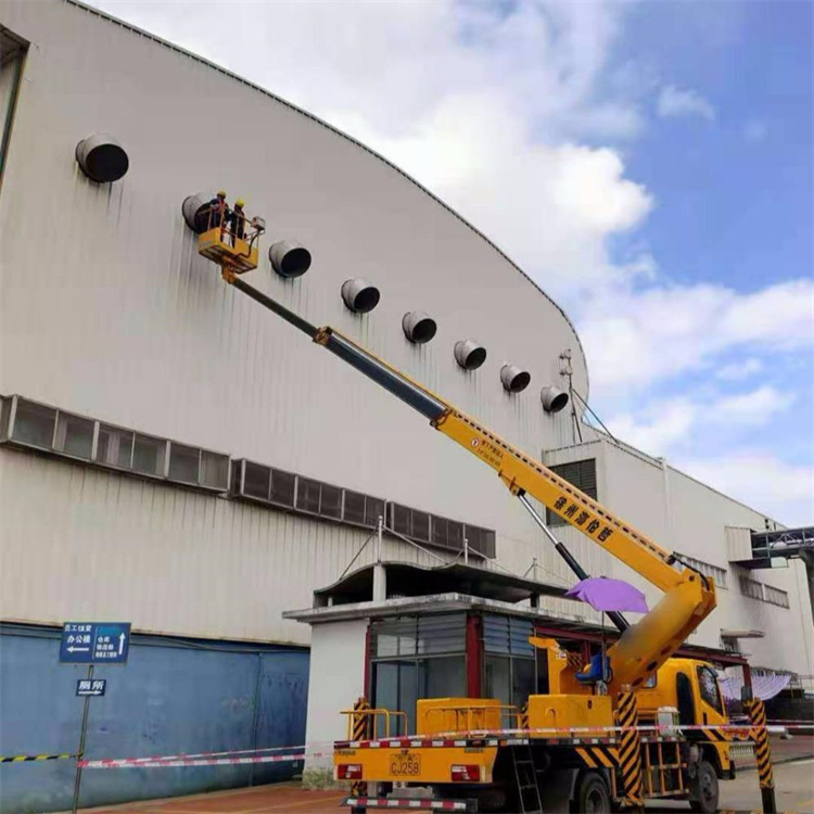 沙市高空作业车出租服务：专业广告牌安装解决方案