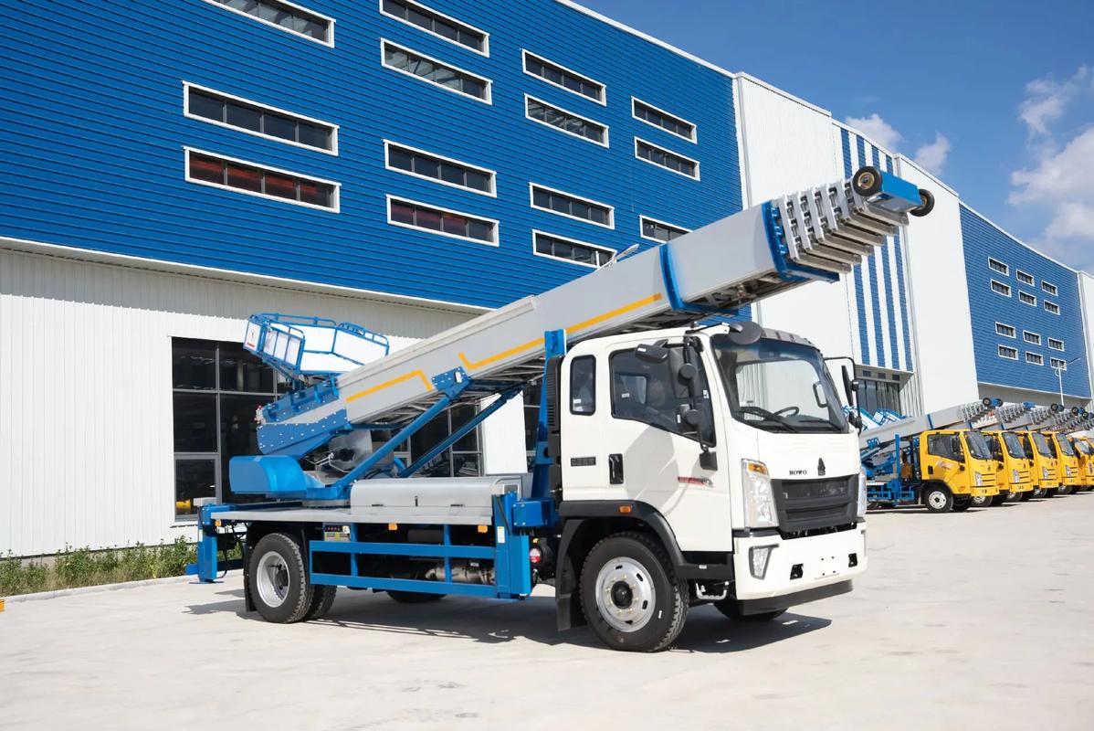 沙市出租云梯车高空作业车 建筑垃圾搬运